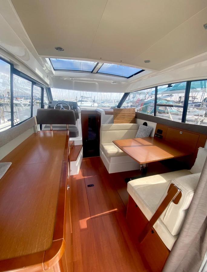Experience A Bord A La Rochelle Sur Un Jeanneau Nc9 La Rochelle (Charente-Maritime) Exterior photo
